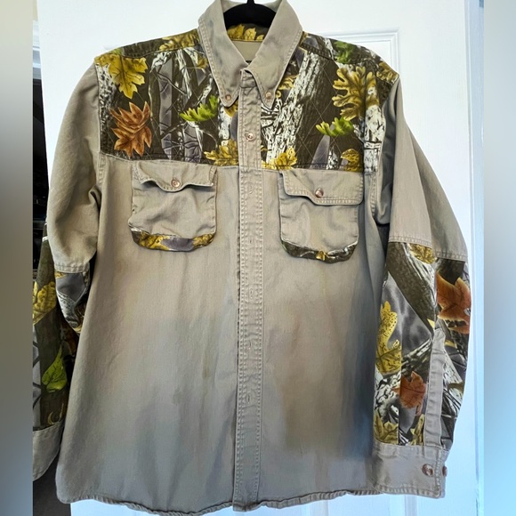 Men’s size Large hunting shirt by Master Sportsman - good used condition - Picture 1 of 4